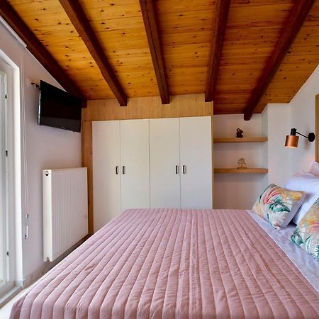 Hotel Orpheus Гувия Екстериор снимка