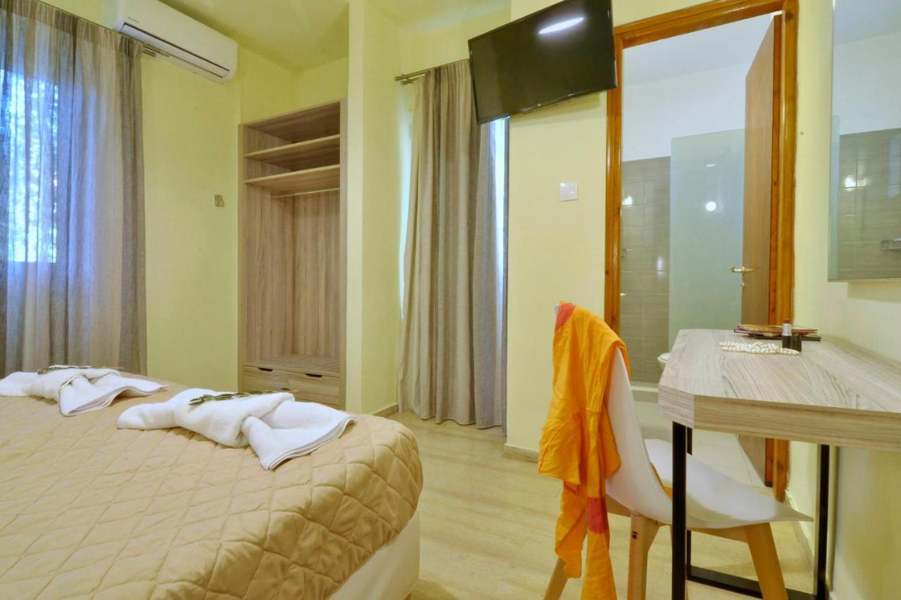 Hotel Orpheus Гувия Екстериор снимка