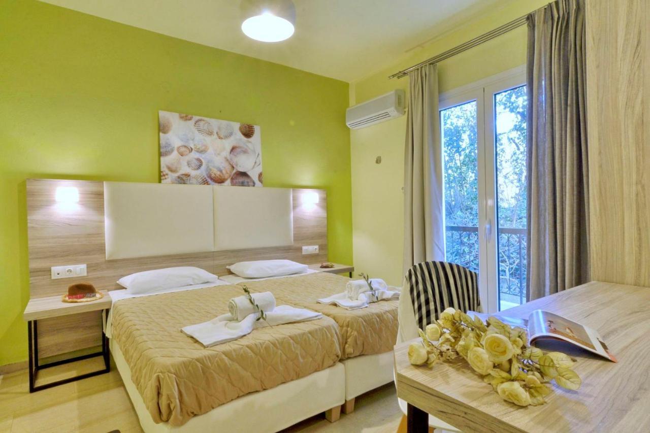 Hotel Orpheus Гувия Екстериор снимка