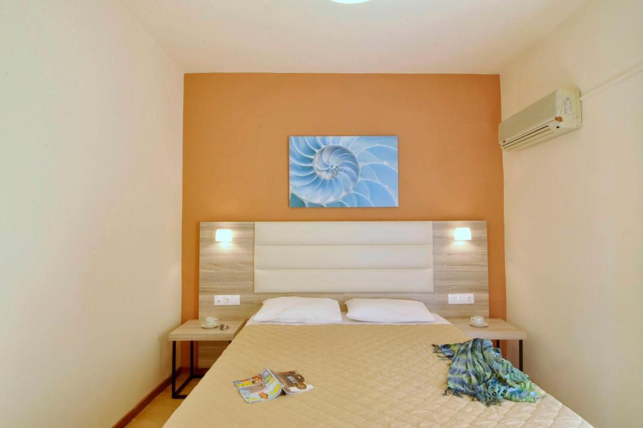Hotel Orpheus Гувия Екстериор снимка
